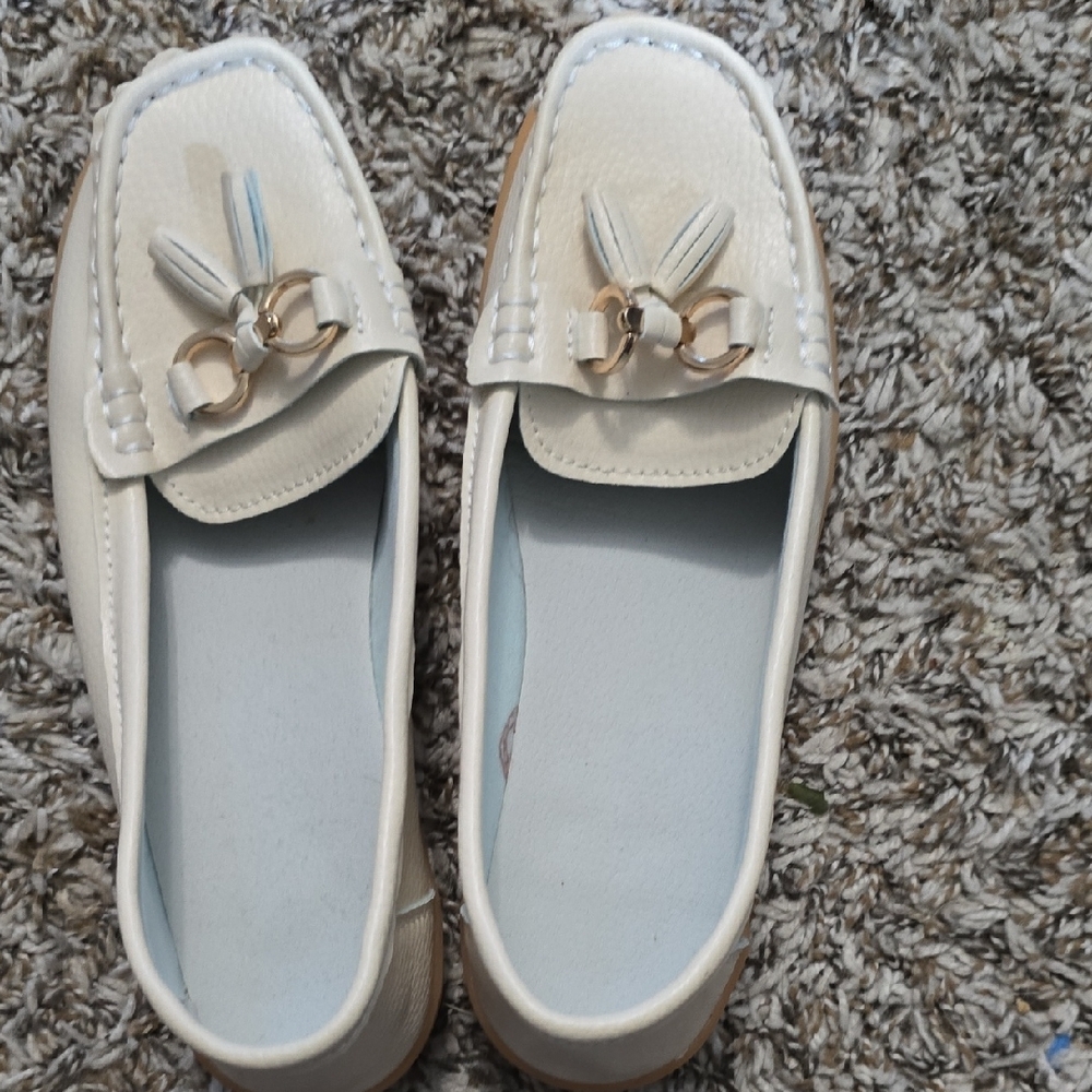 Elegant Cream Loafers with Gold Accent -NWOT